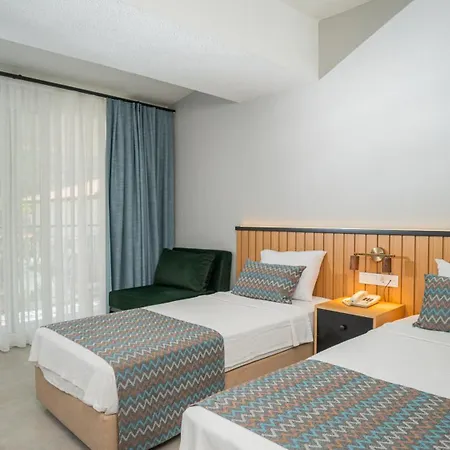Karbel Sun 3* אולודניץ